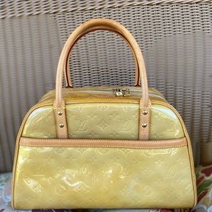 Beautiful LV Ver is Tompkins square bag!
